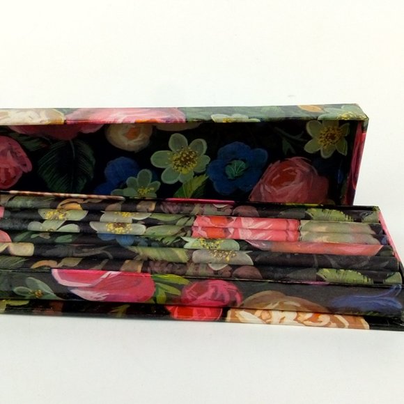 Boxed set of 12 Floral Printed Pencils - Picture 4 of 5